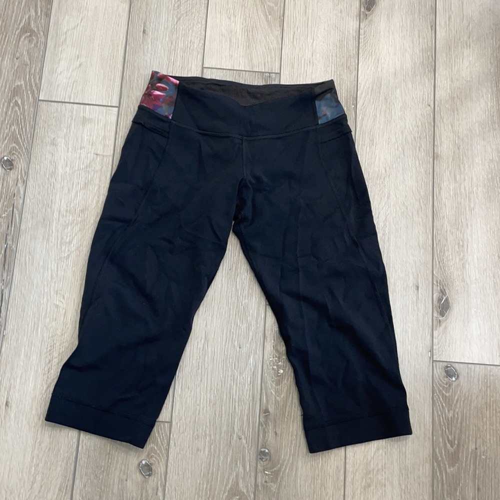 Reversible Lululemon Crop Size 4